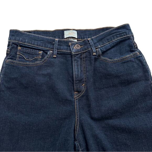 Levi’s 512 Dark Wash Perfectly Slimming Bermuda Denim Jean Shirts Size 10 - Picture 3 of 9